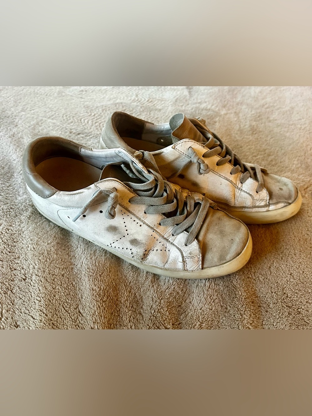 Golden Goose Sneakers
